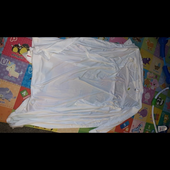 Cabernet Small white Robe - Picture 4 of 4